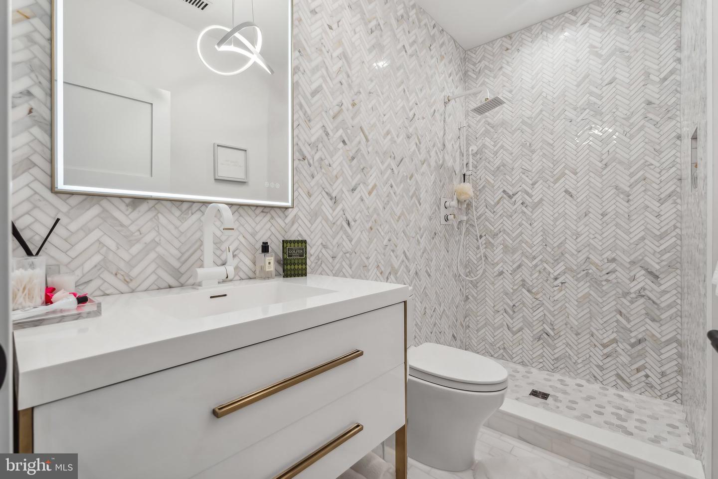 6025 Avon Dr Property Photo 34