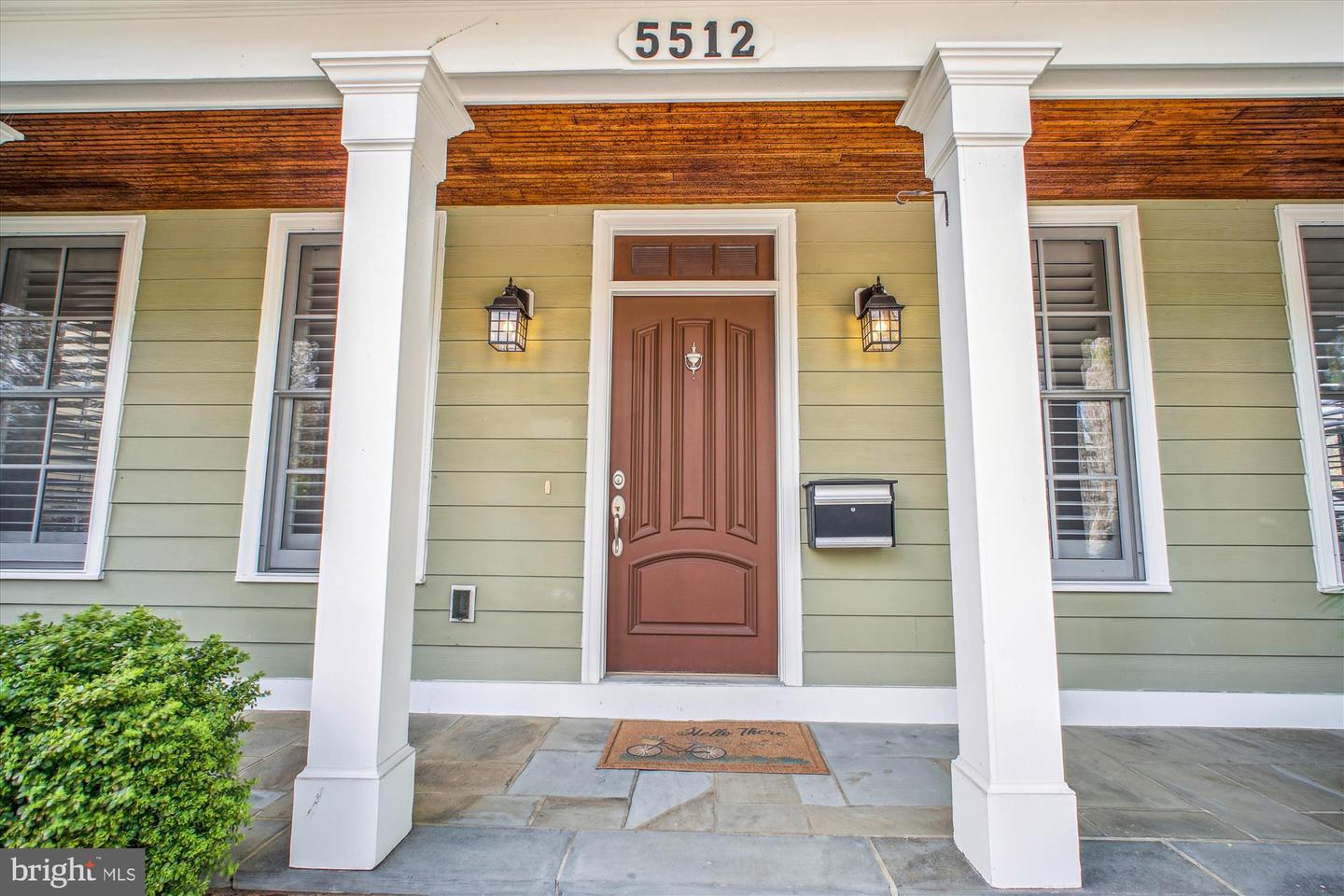 5512 Greentree Rd Property Photo