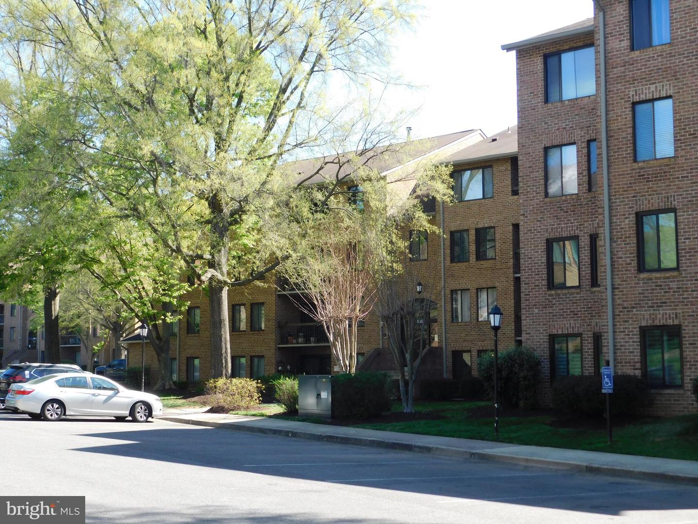 5811 Edson Ln #204 Property Photo