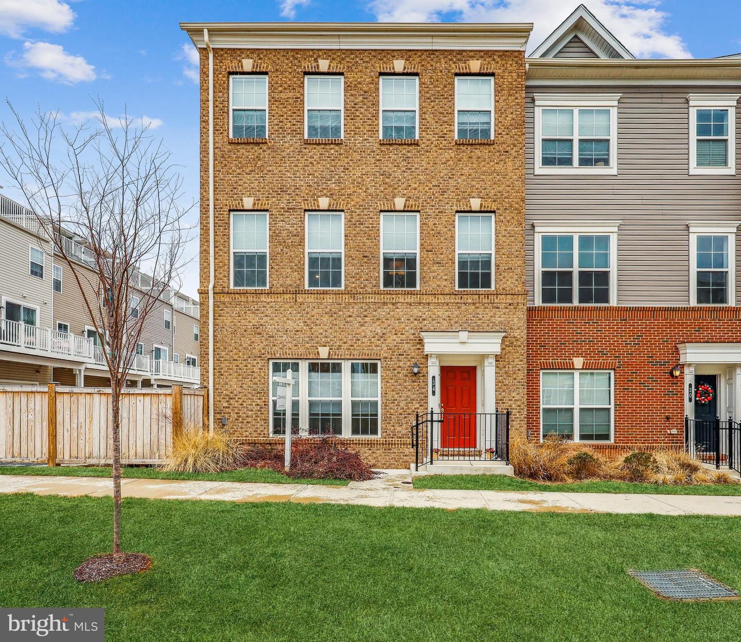 34 Garden Meadow Pl Property Photo