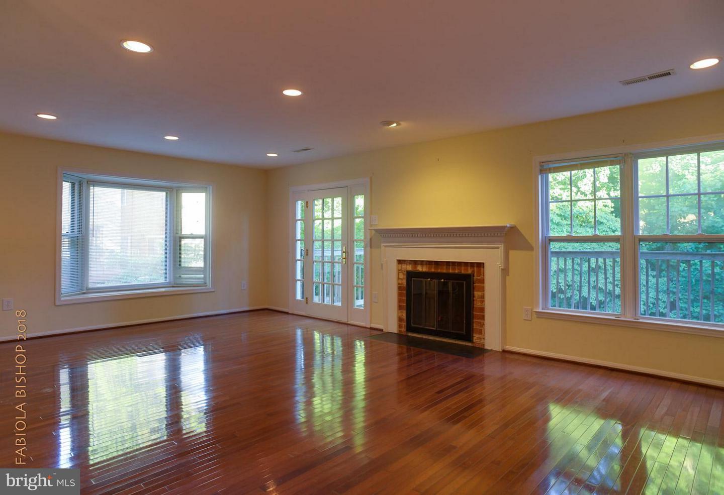 7624 Coddle Harbor Ln Property Photo