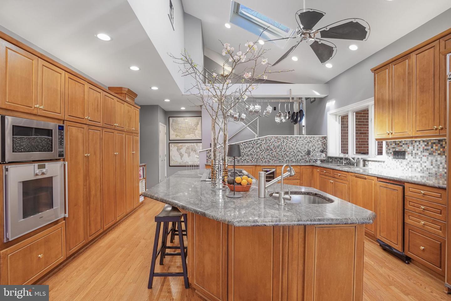 6623 Radnor Property Photo 17