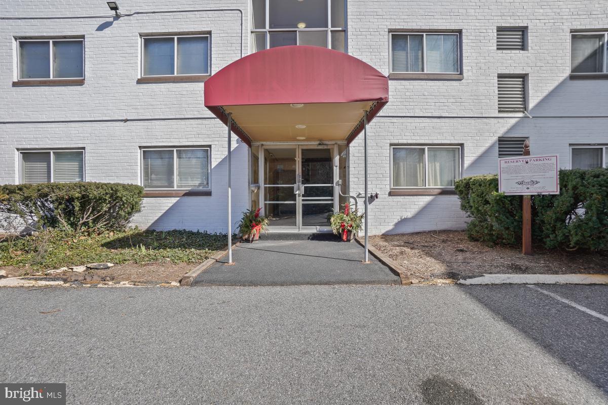 3355 University Blvd W #206 Property Photo 2