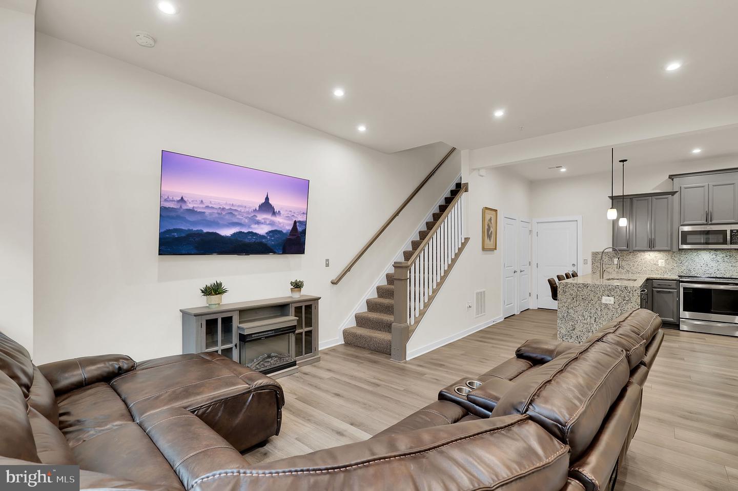 16142 Connors Way Property Photo
