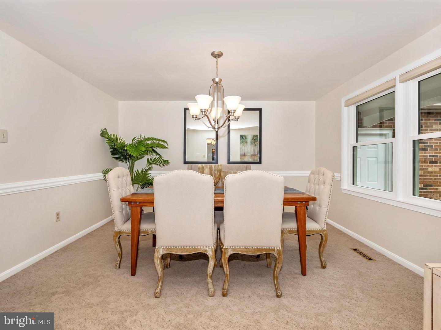 24330 Hilton Pl Property Photo 10