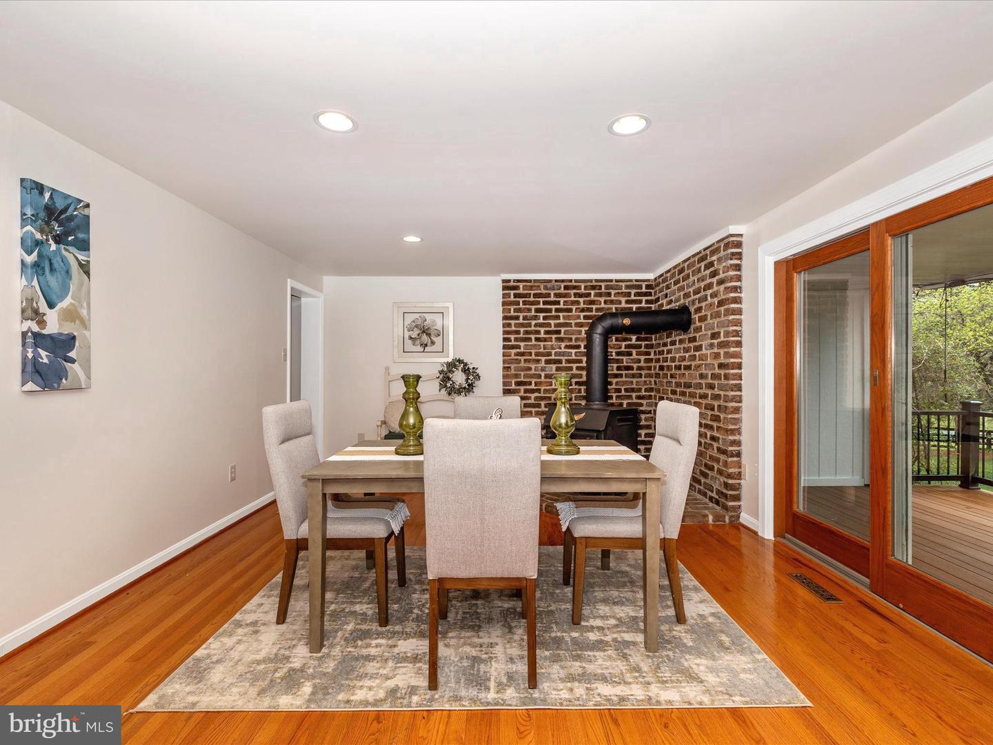 24330 Hilton Pl Property Photo 20
