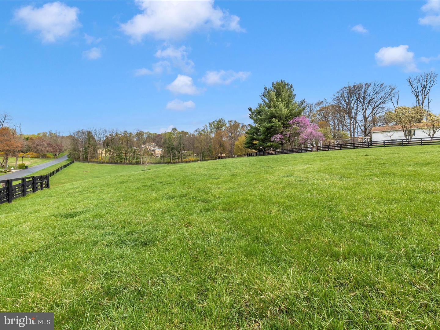24330 Hilton Pl Property Photo 58