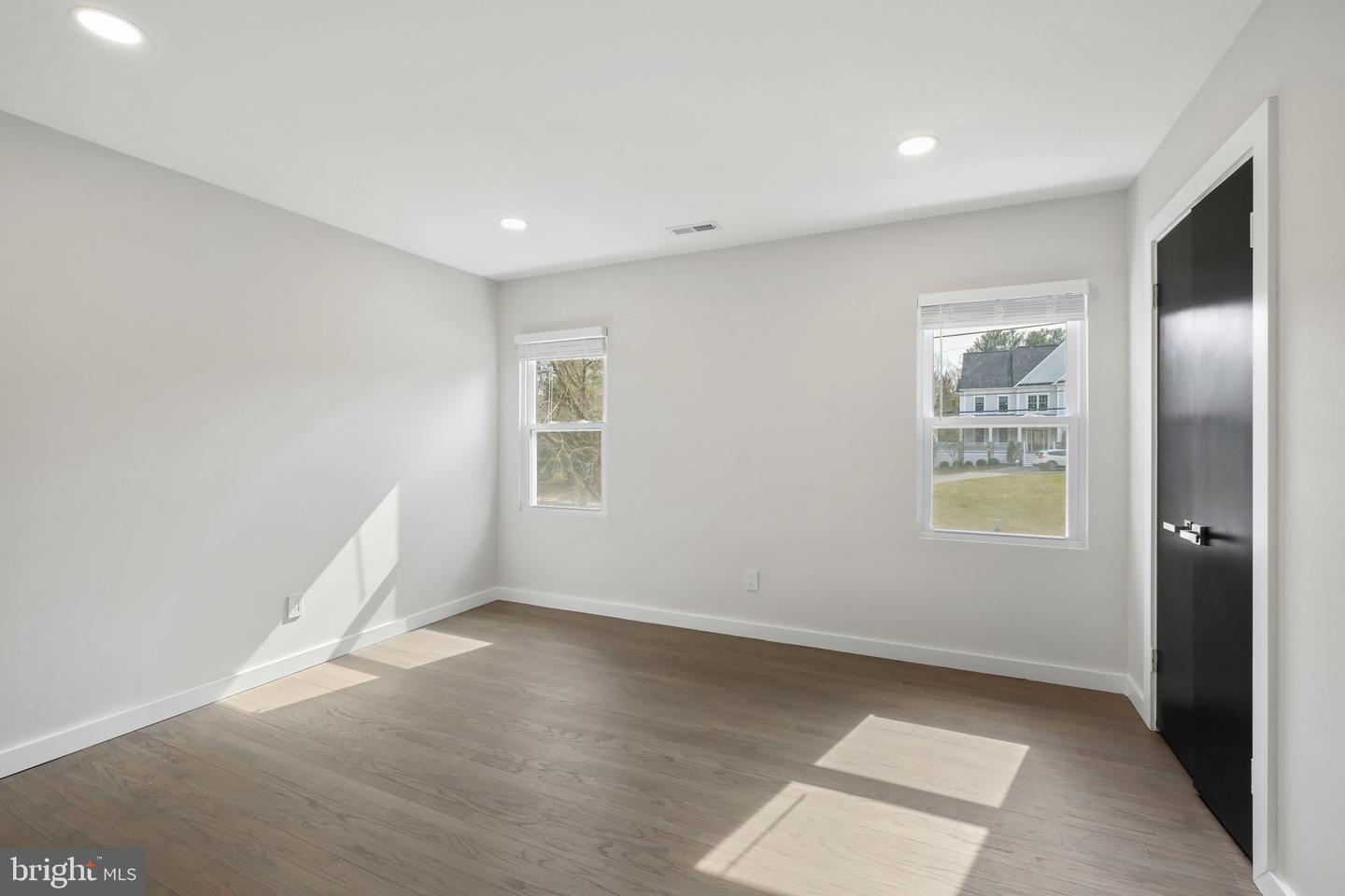 6509 Tilden Ln Property Photo 17