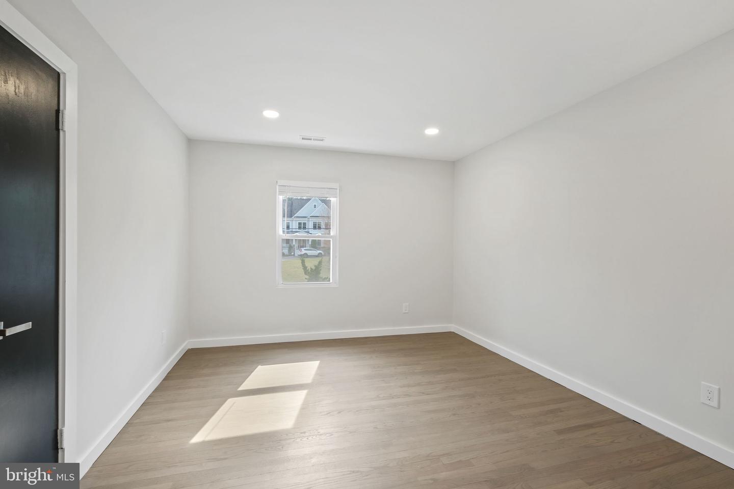 6509 Tilden Ln Property Photo 18