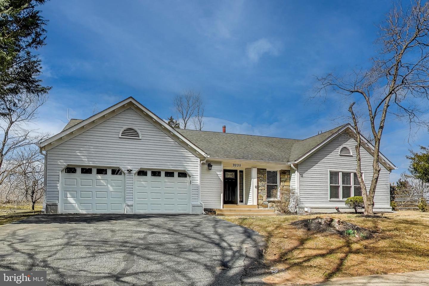 9235 Falls Chapel Way Property Photo