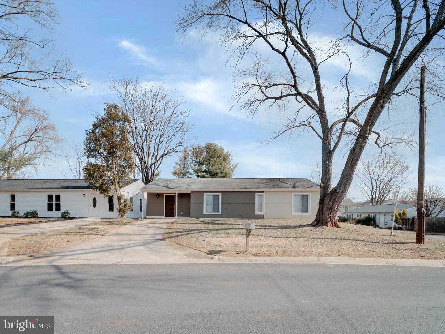 8323 Shady Spring Dr Property Photo 1