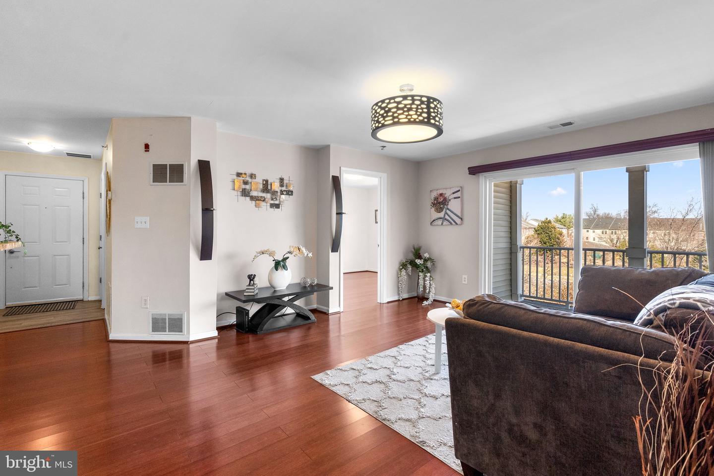 13304 Kilmarnock Way #4-a Property Photo