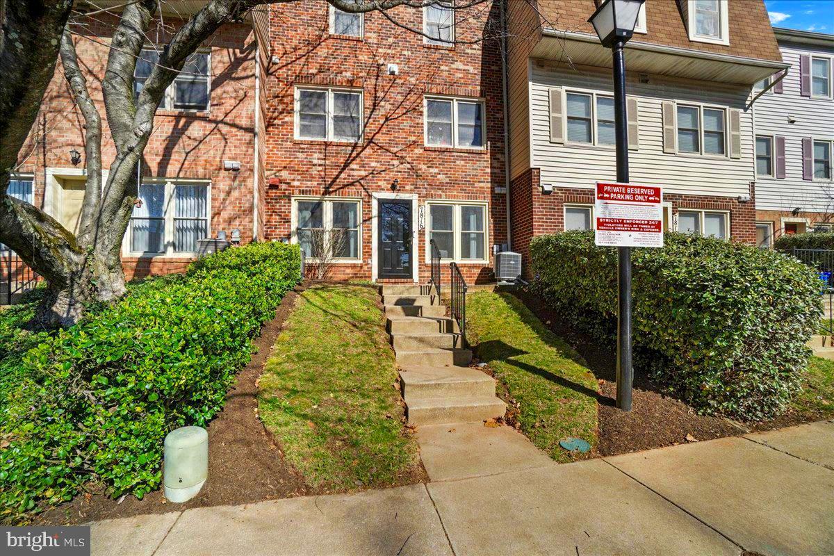 Beverly Farms Real Estate Listings Main Image