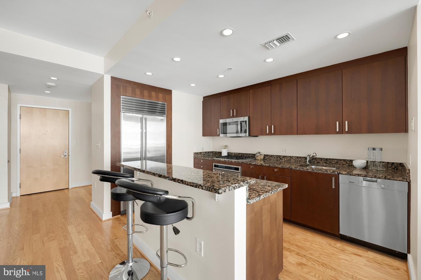 6820 Wisconsin Ave #6009 Property Photo 7