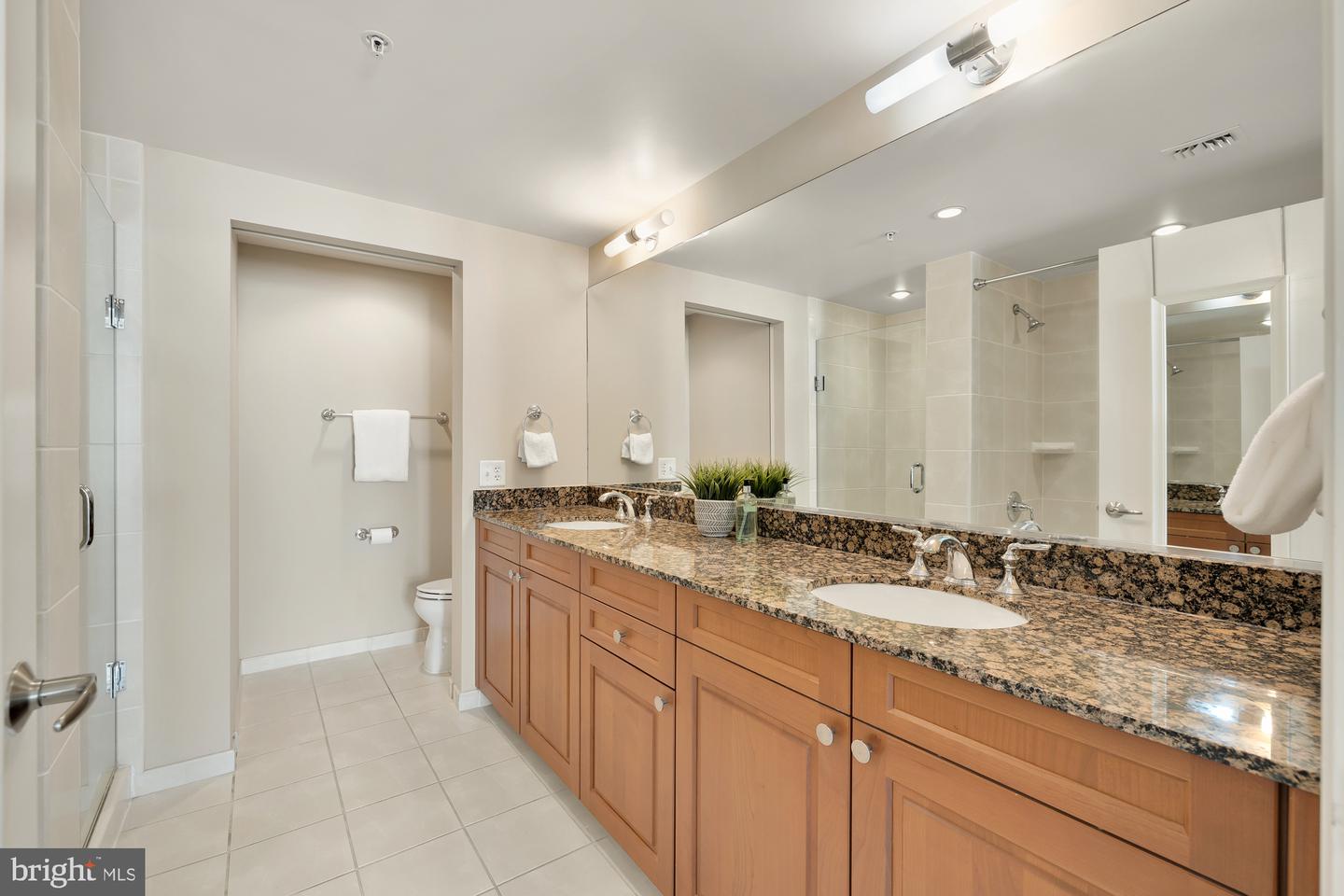 6820 Wisconsin Ave #6009 Property Photo 22