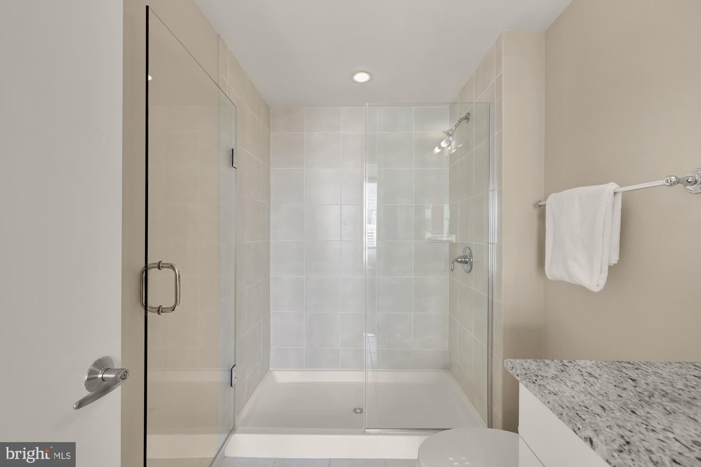 6820 Wisconsin Ave #6009 Property Photo 29