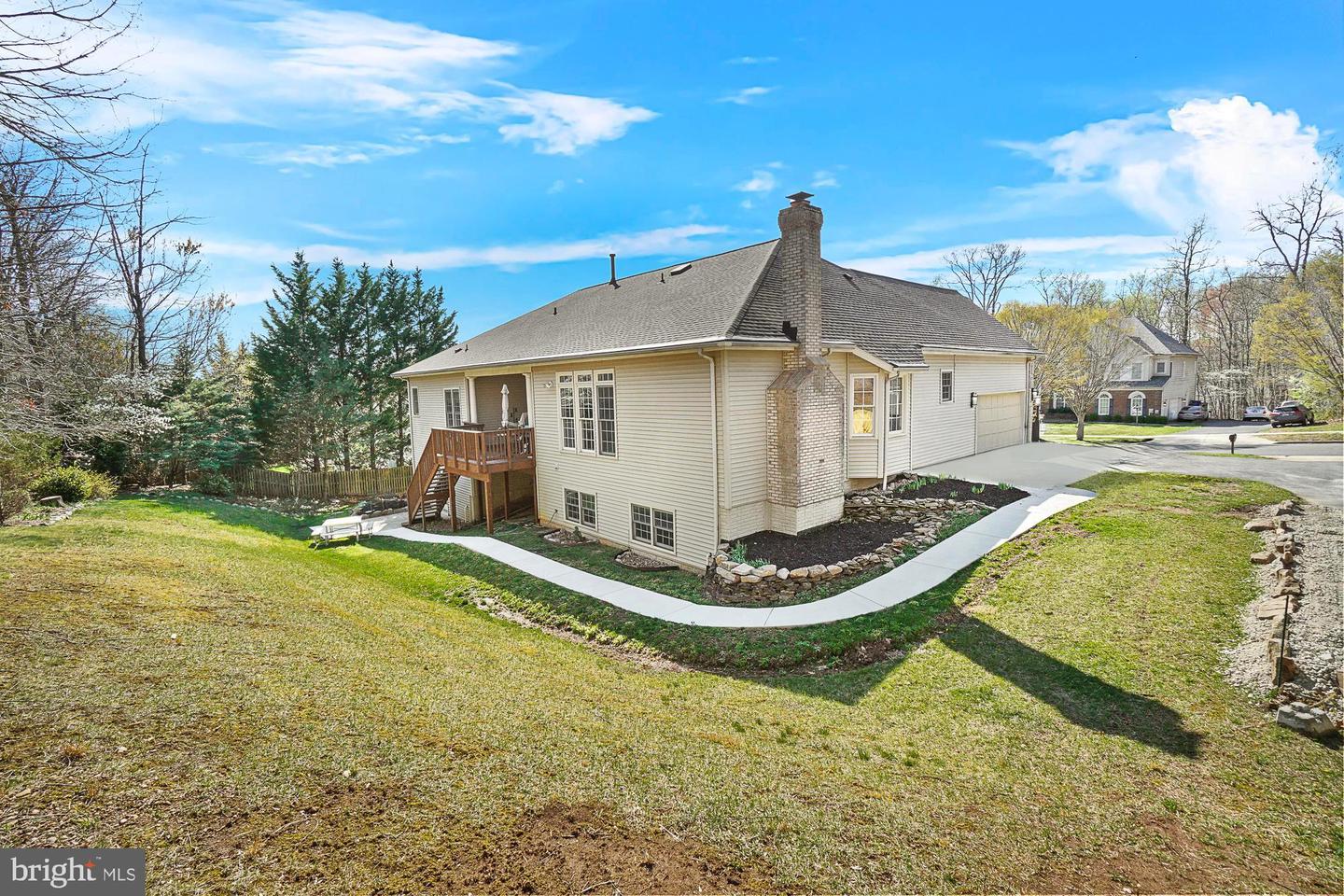 18409 Mckernon Way Property Photo 6
