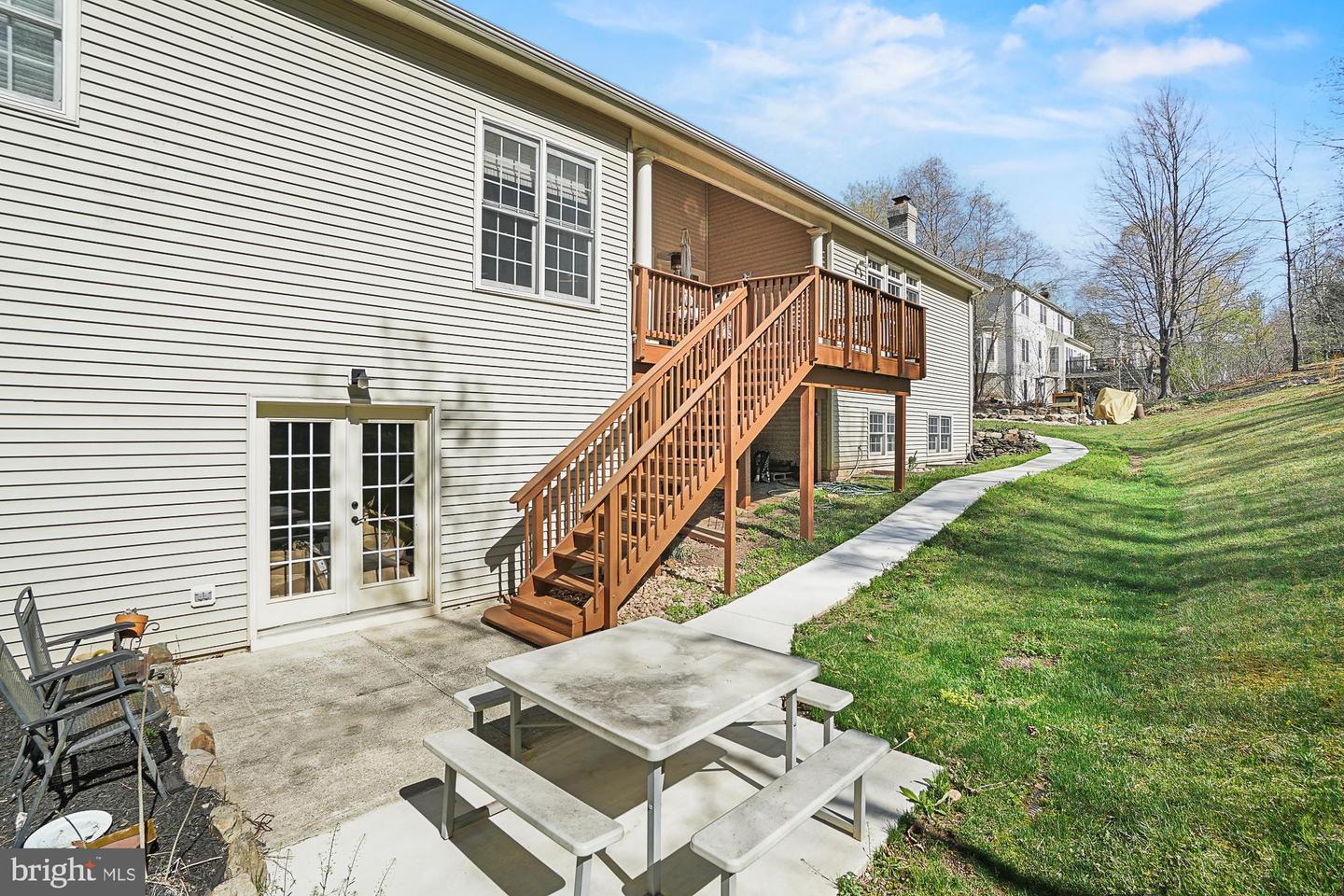 18409 Mckernon Way Property Photo 10