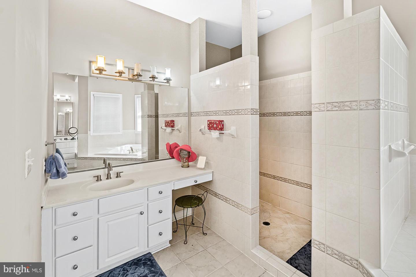 18409 Mckernon Way Property Photo 48