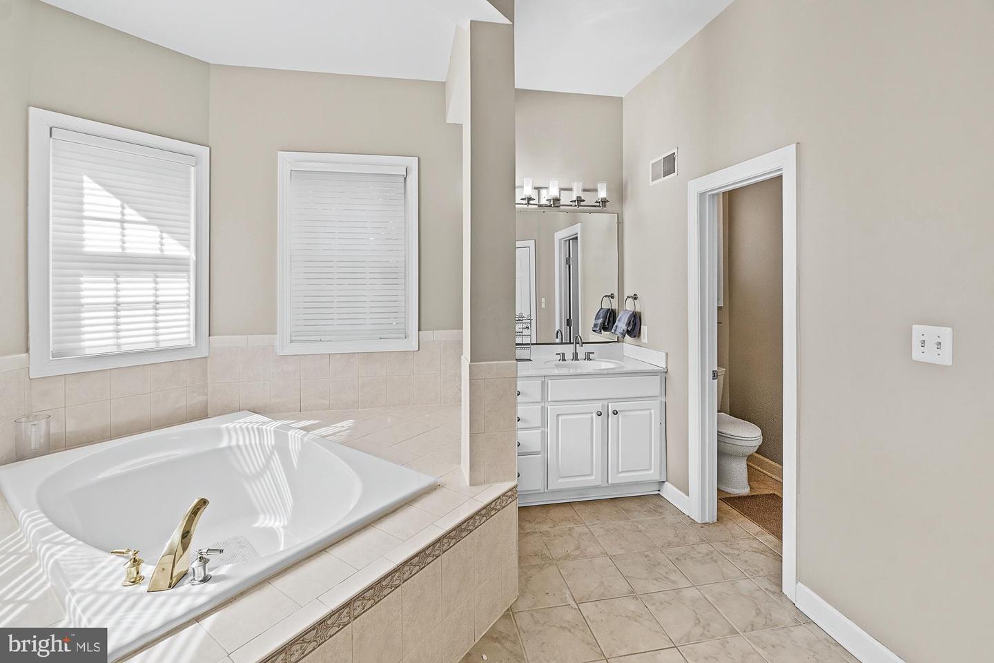 18409 Mckernon Way Property Photo 49