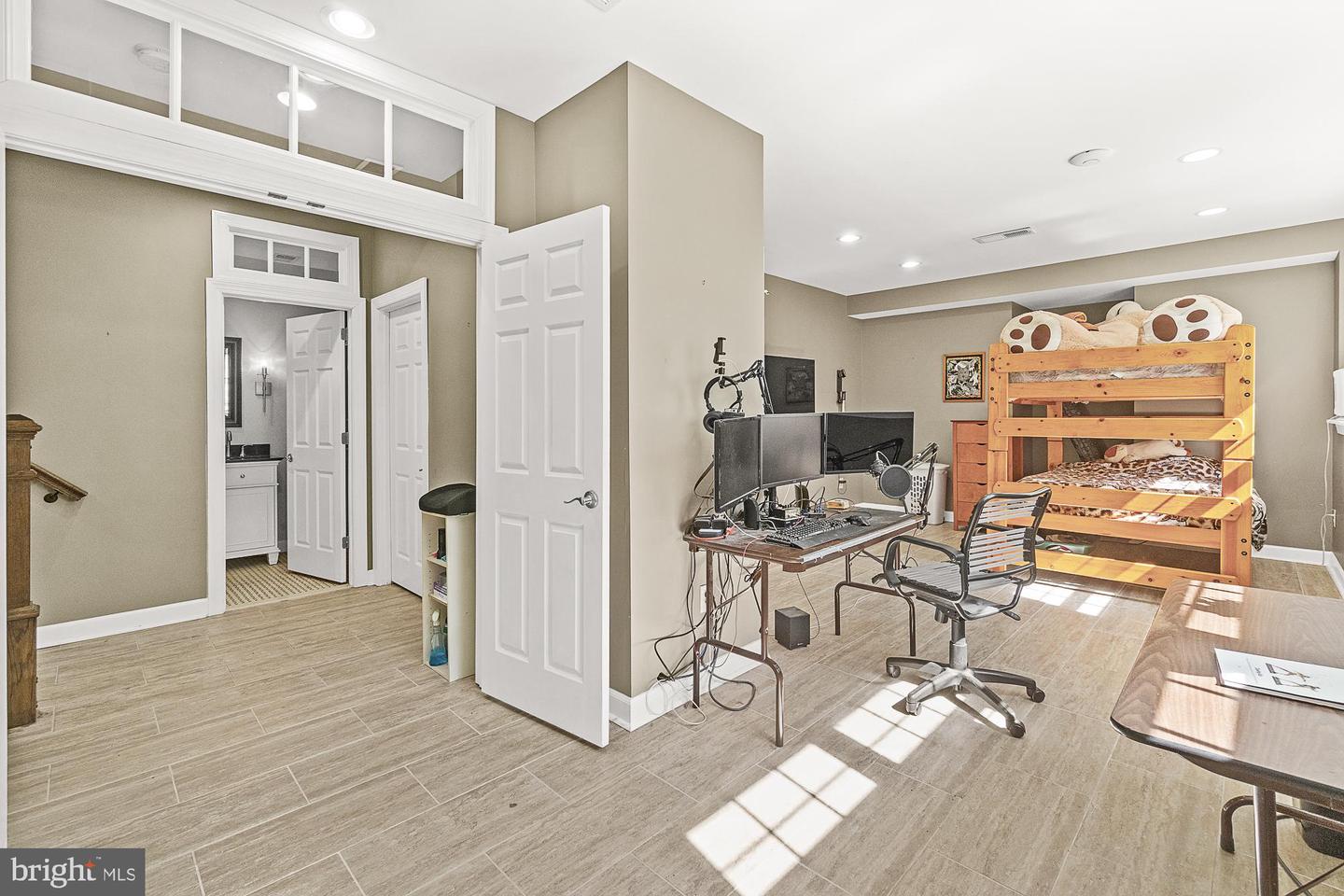 18409 Mckernon Way Property Photo 58