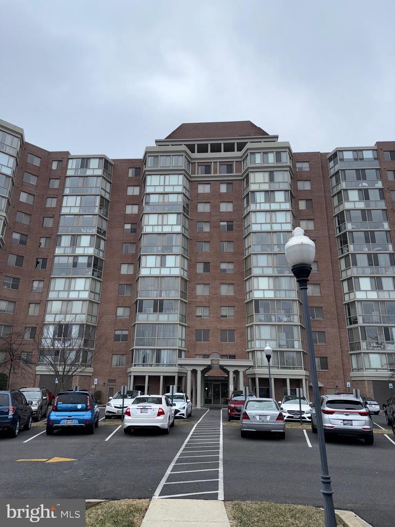 3210 N Leisure World Blvd #815 Property Photo 3