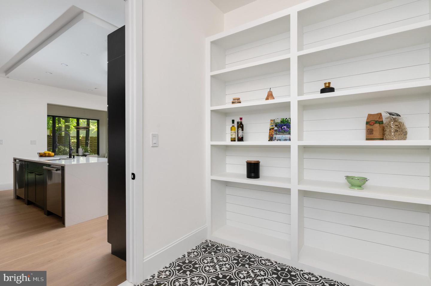 6921 Granby St Property Photo 15