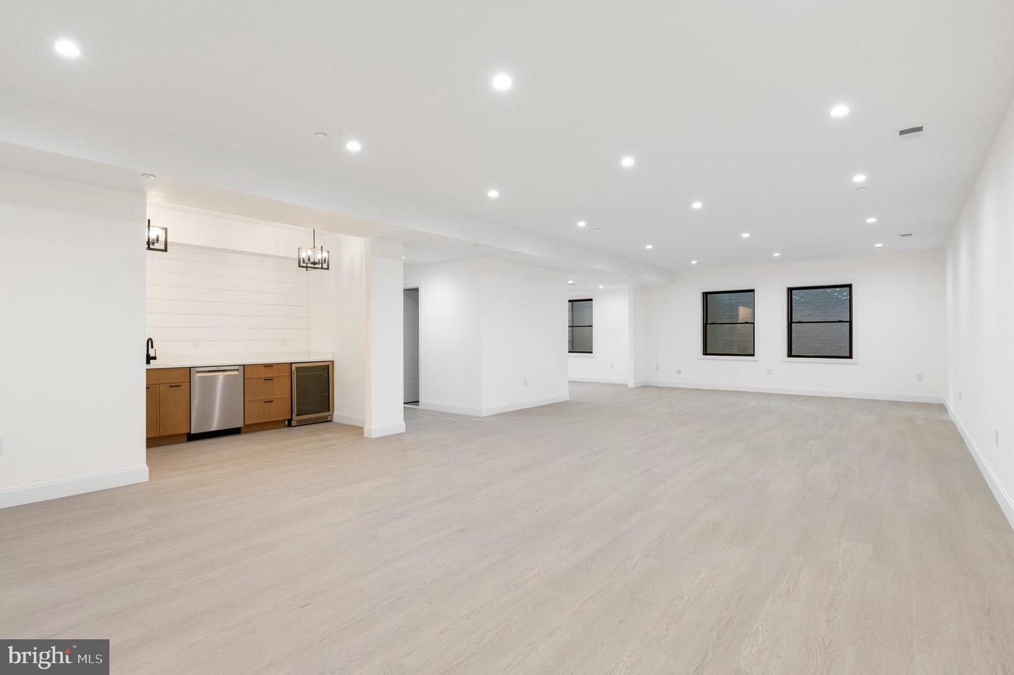 6921 Granby St Property Photo 33