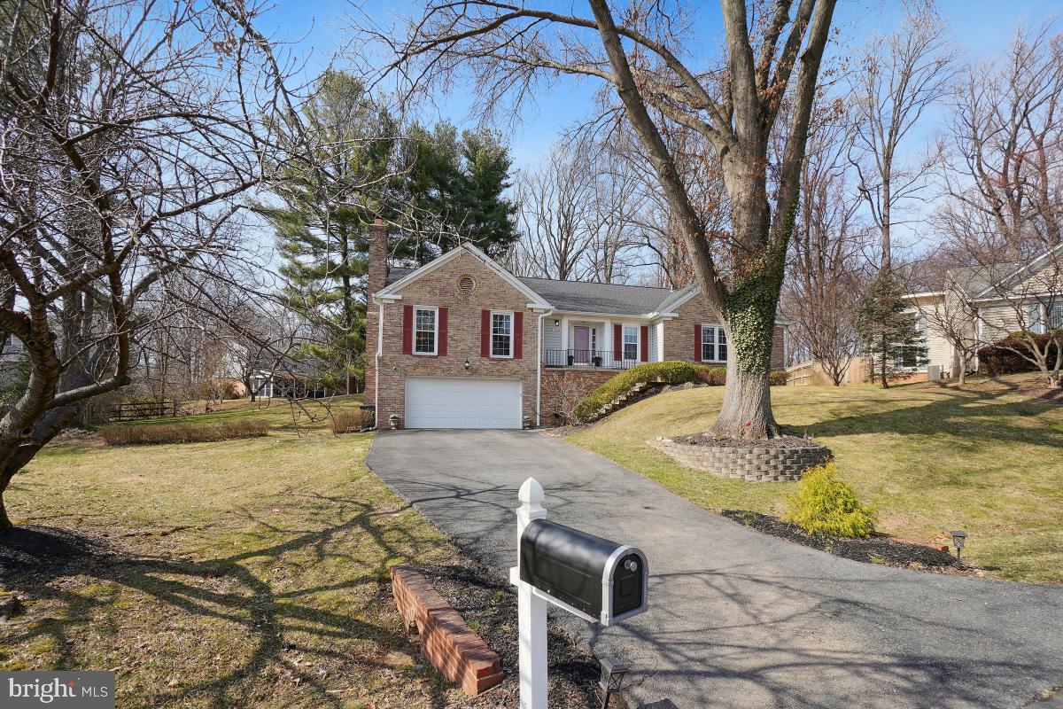 15208 Winstead Ln Property Photo