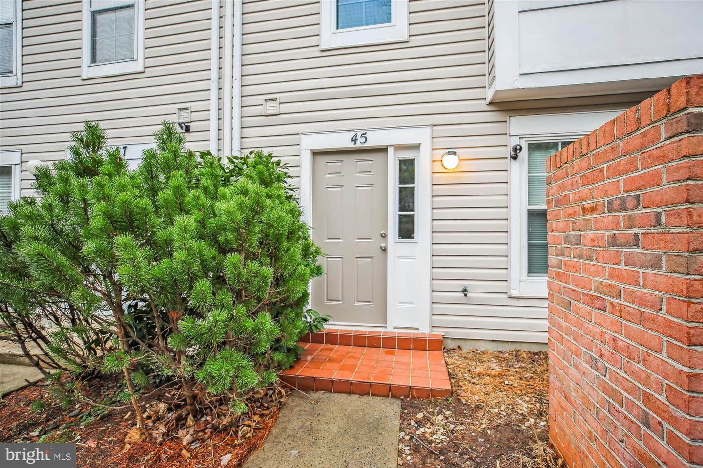 45 Crested Iris Ct Property Photo