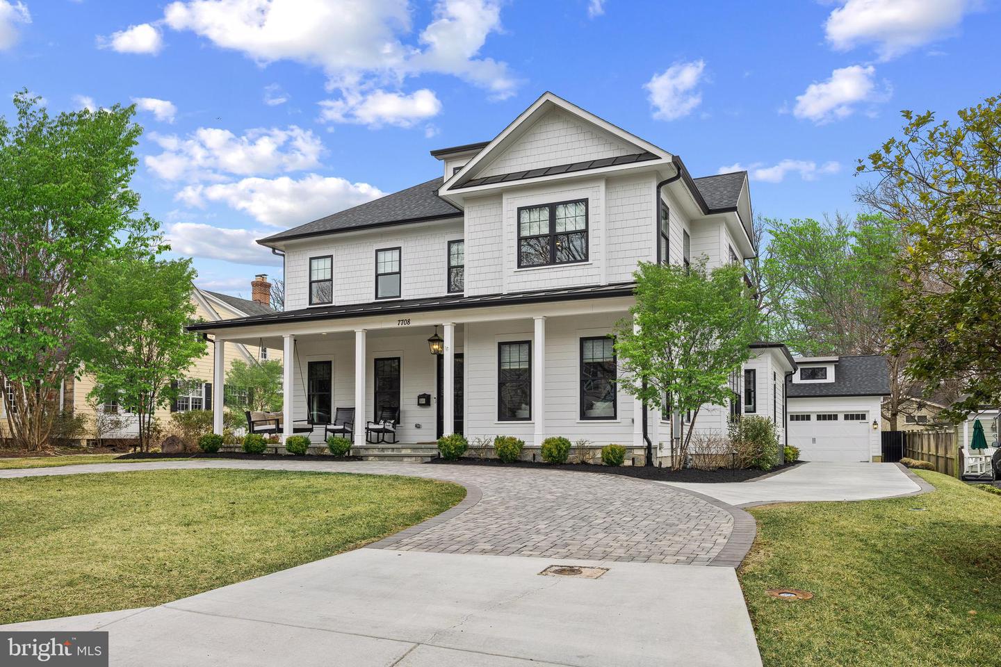 7708 Radnor Rd Property Photo