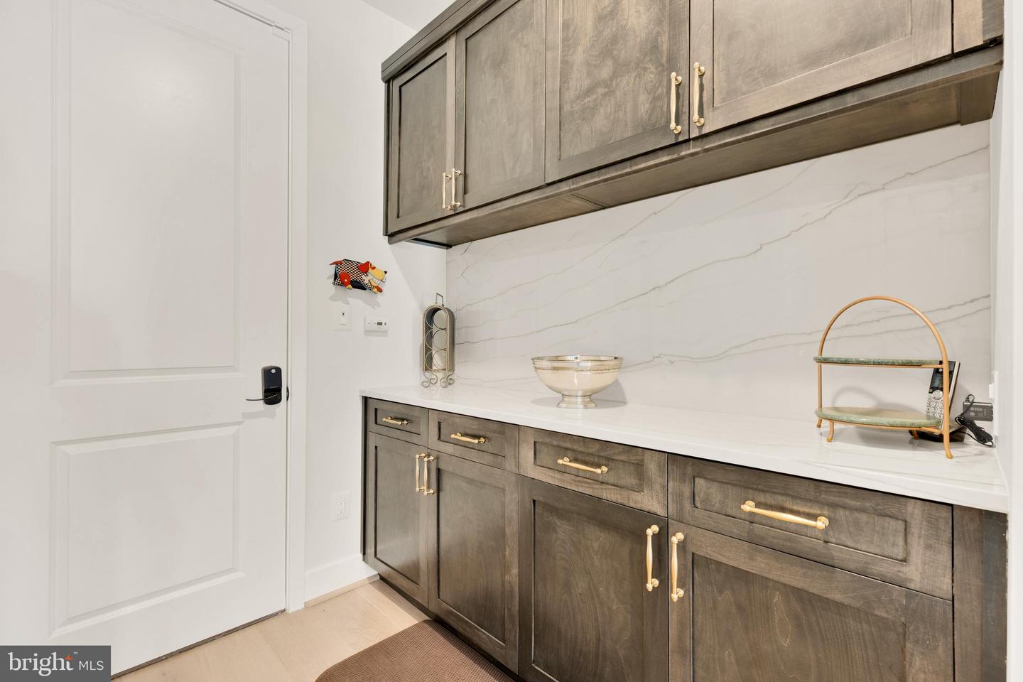 7034 Artesa Ln Property Photo 6