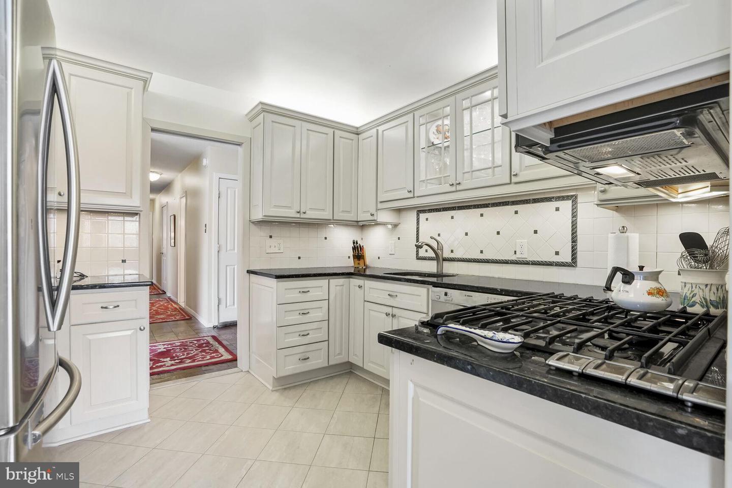 5500 Friendship Blvd #1423n & 1424n Property Photo 9