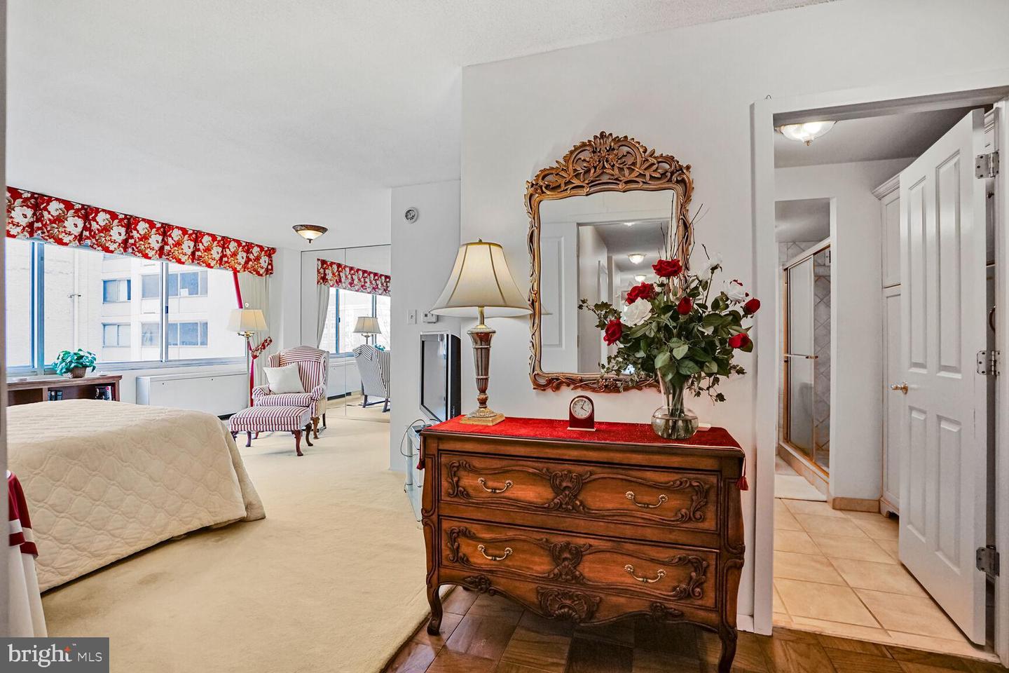 5500 Friendship Blvd #1423n & 1424n Property Photo 14