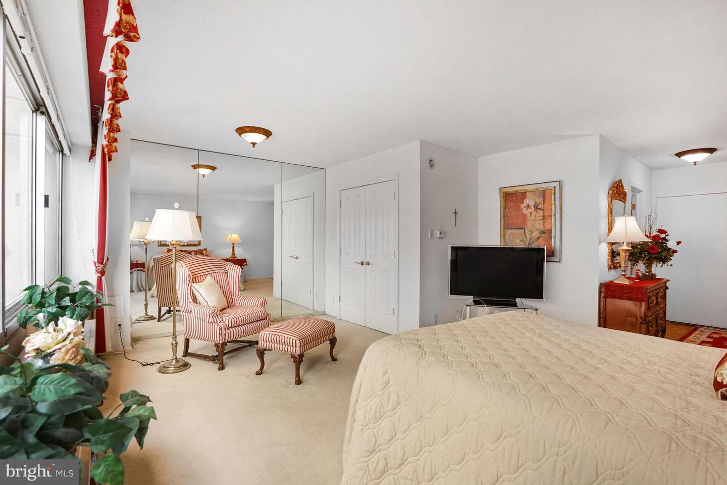 5500 Friendship Blvd #1423n & 1424n Property Photo 17