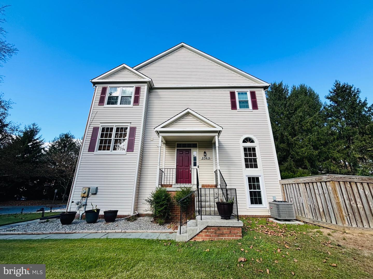 20419 Ivybridge Ct Property Photo 1