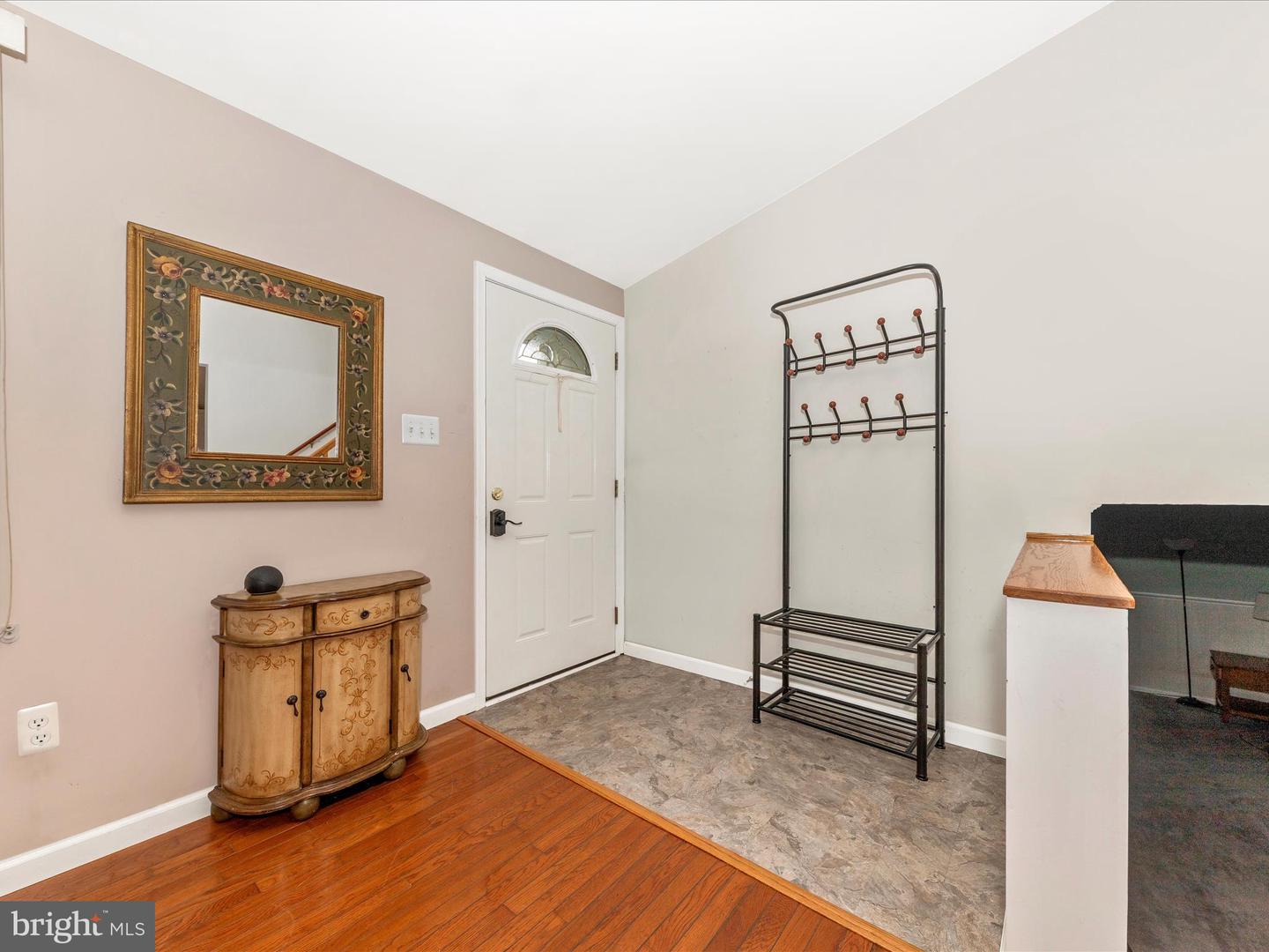 19005 Dowden Cir Property Photo 2