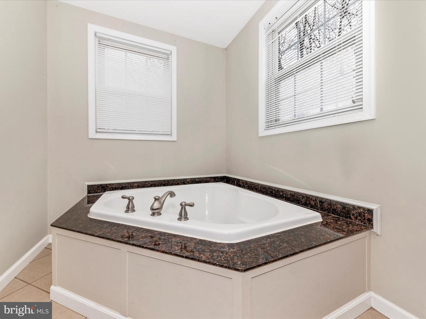 19005 Dowden Cir Property Photo 22