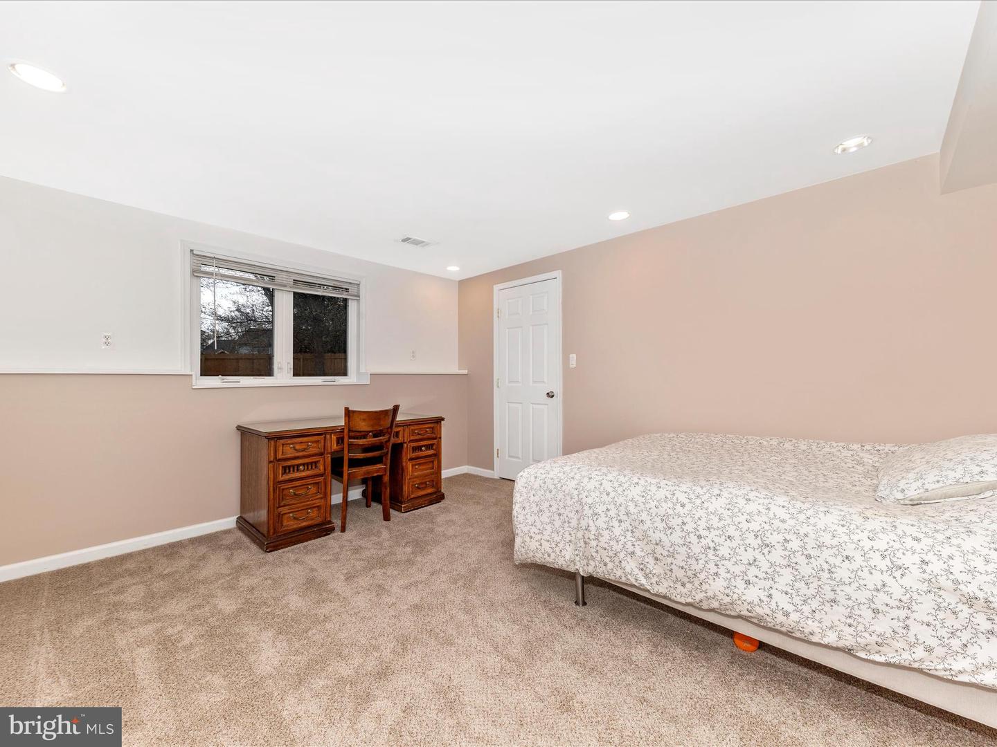 19005 Dowden Cir Property Photo 35