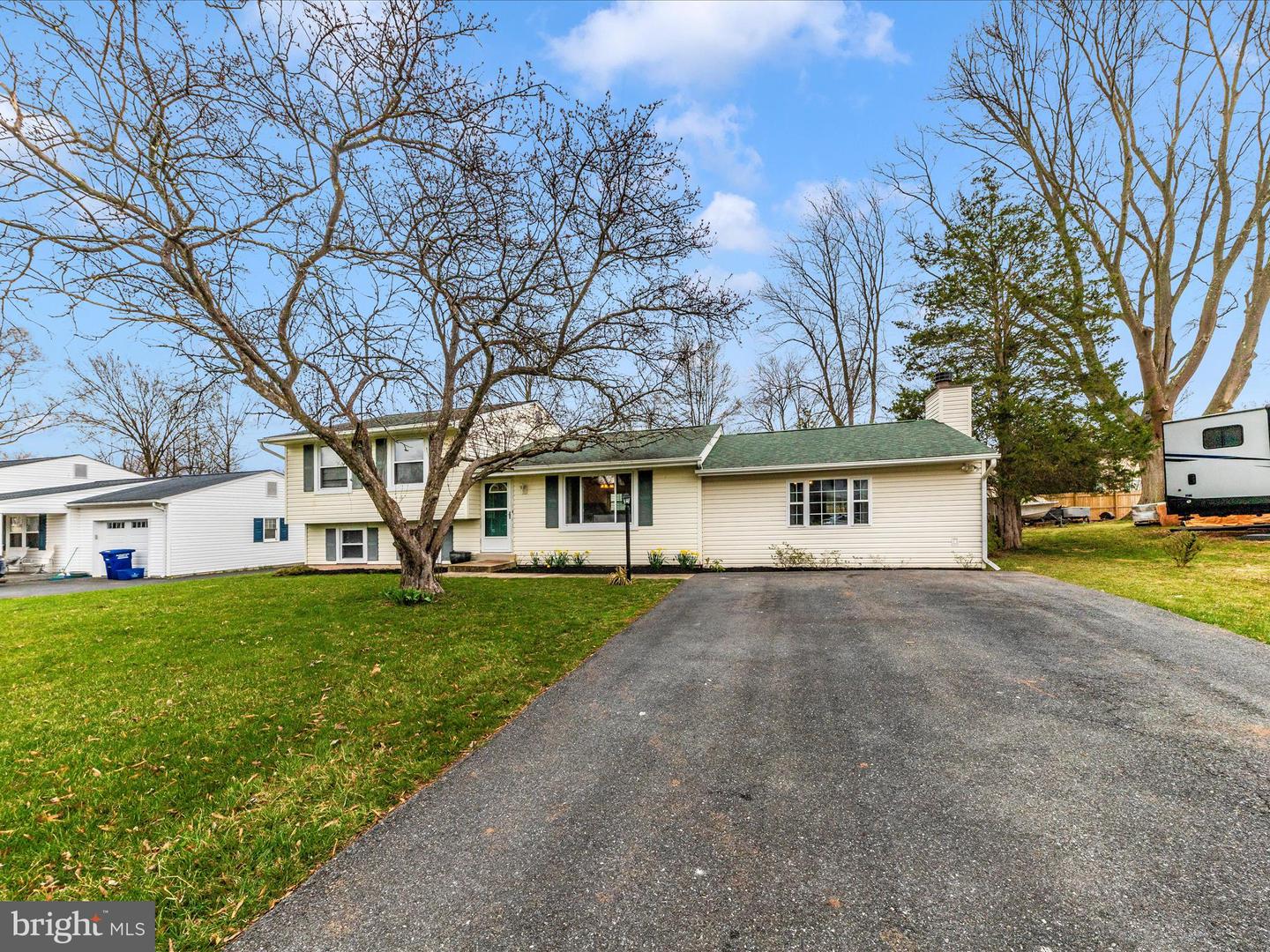 19005 Dowden Cir Property Photo 40