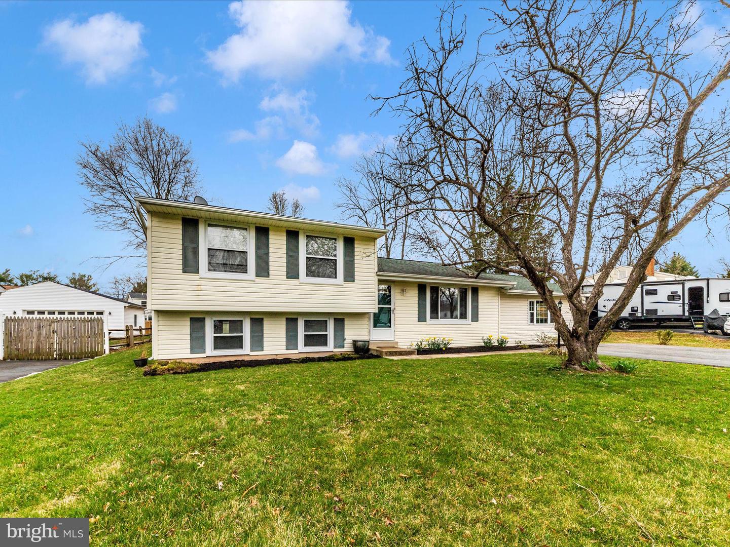 19005 Dowden Cir Property Photo 42