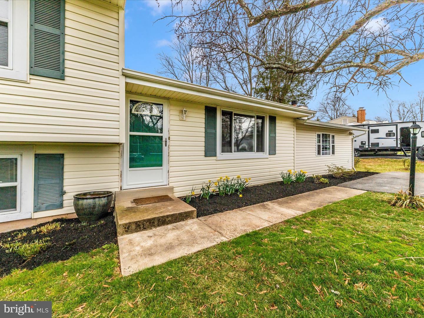19005 Dowden Cir Property Photo 43