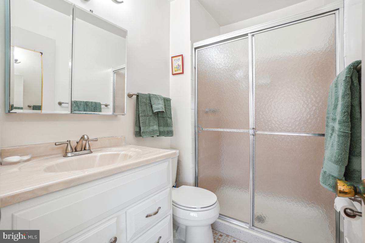 15000 Butterchurn Ln Property Photo 18