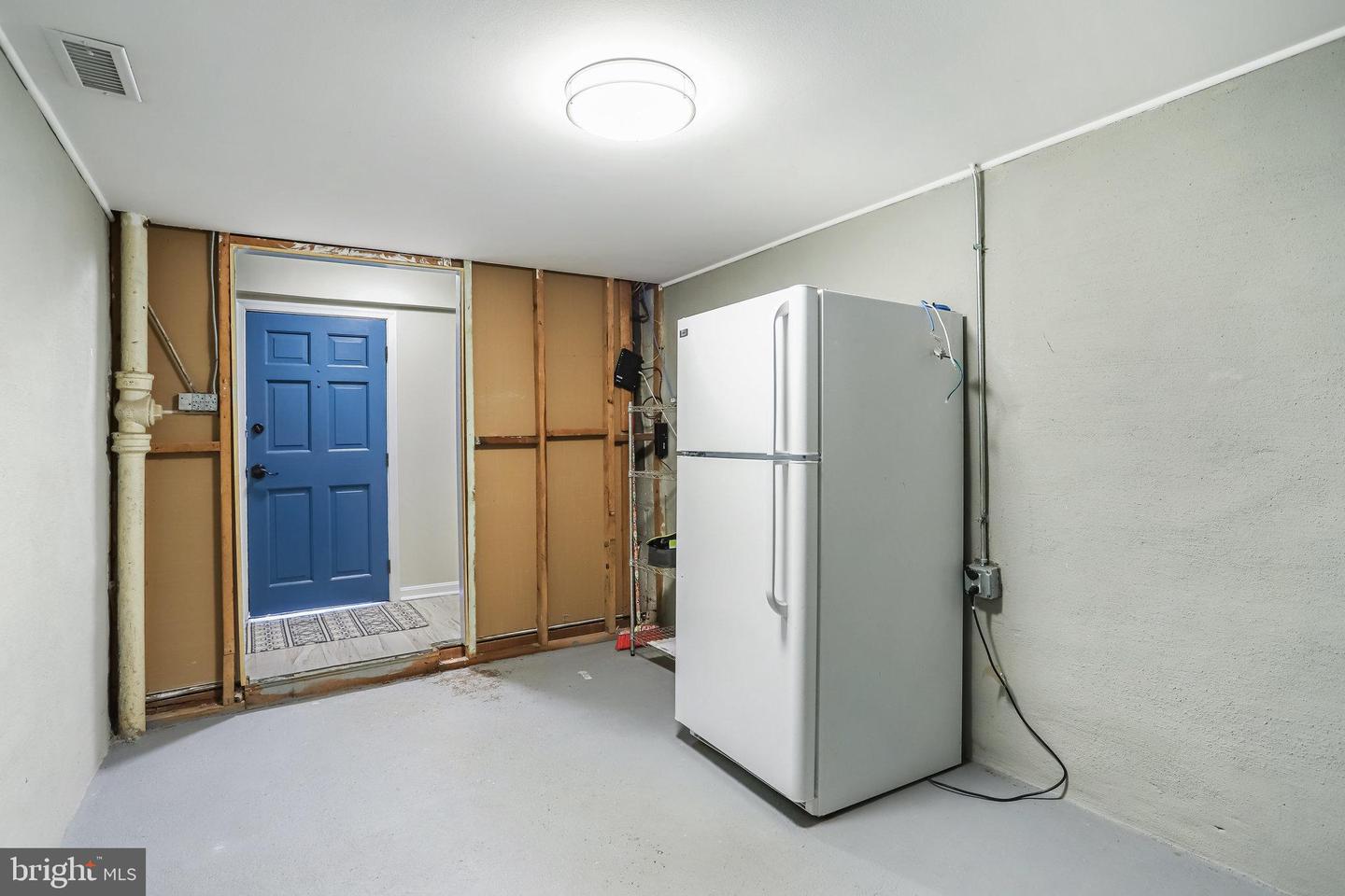 8508 Irvington Ave Property Photo 46