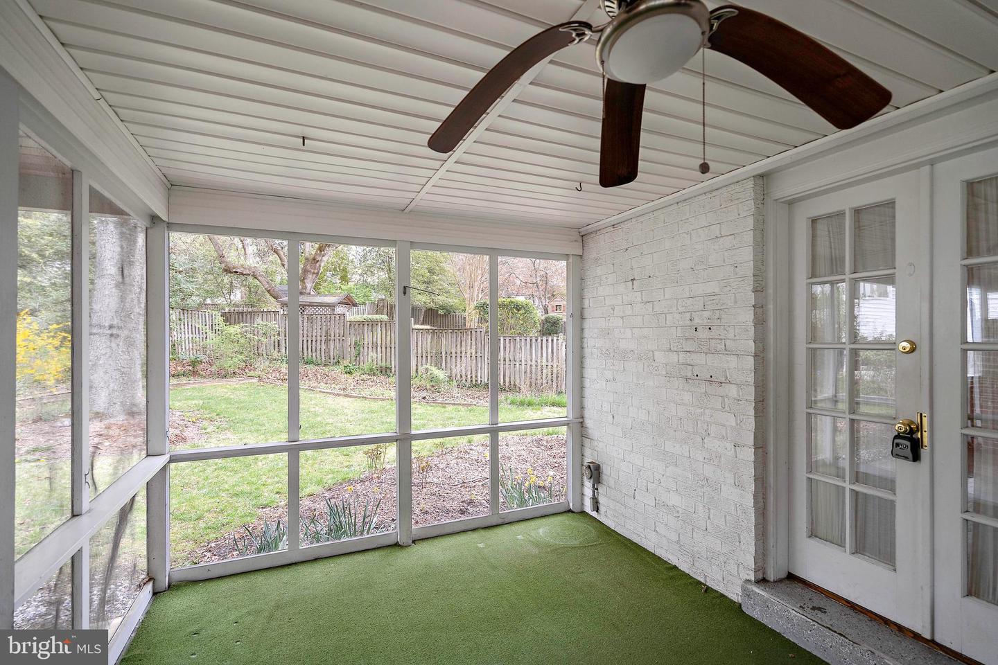 7025 Selkirk Dr Property Photo 31