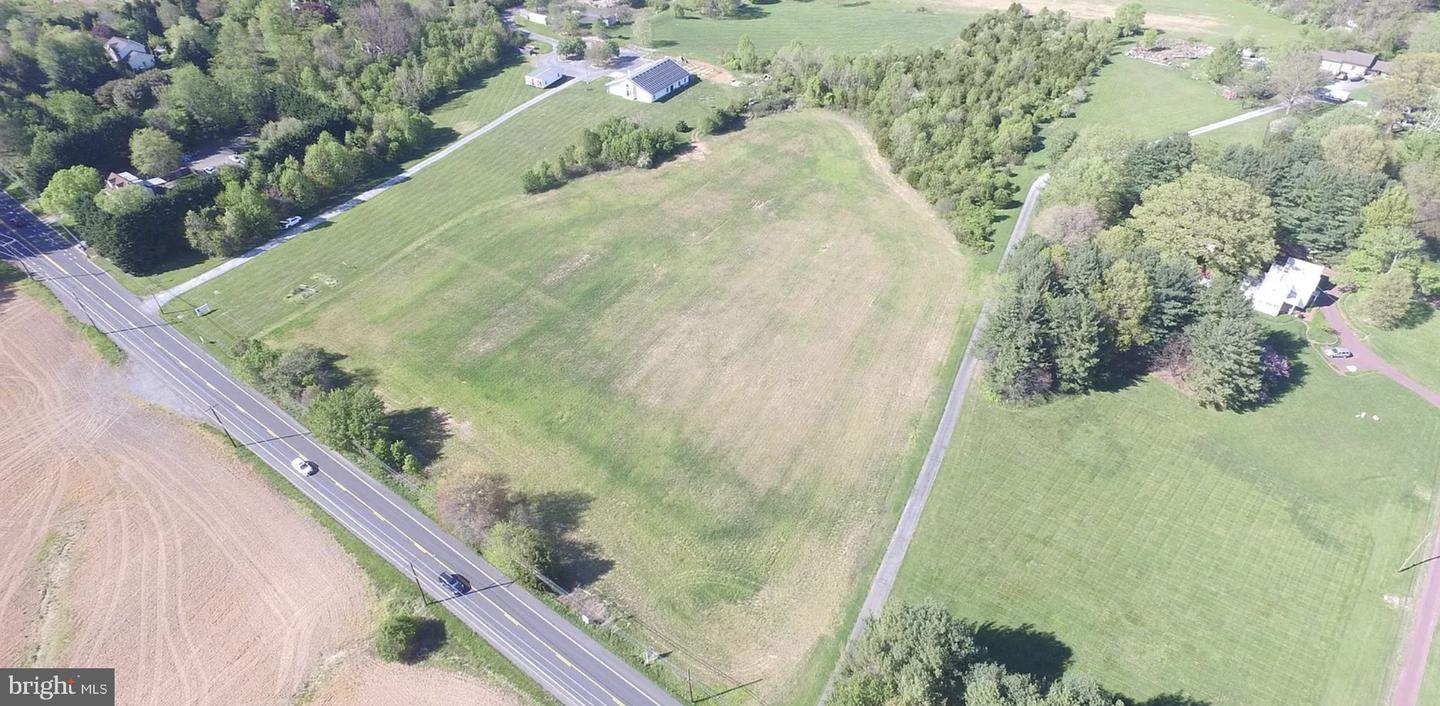 Darnestown Rd Property Photo 5