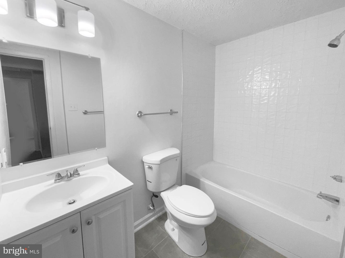 7419 Lake Katrine Ter Property Photo 5