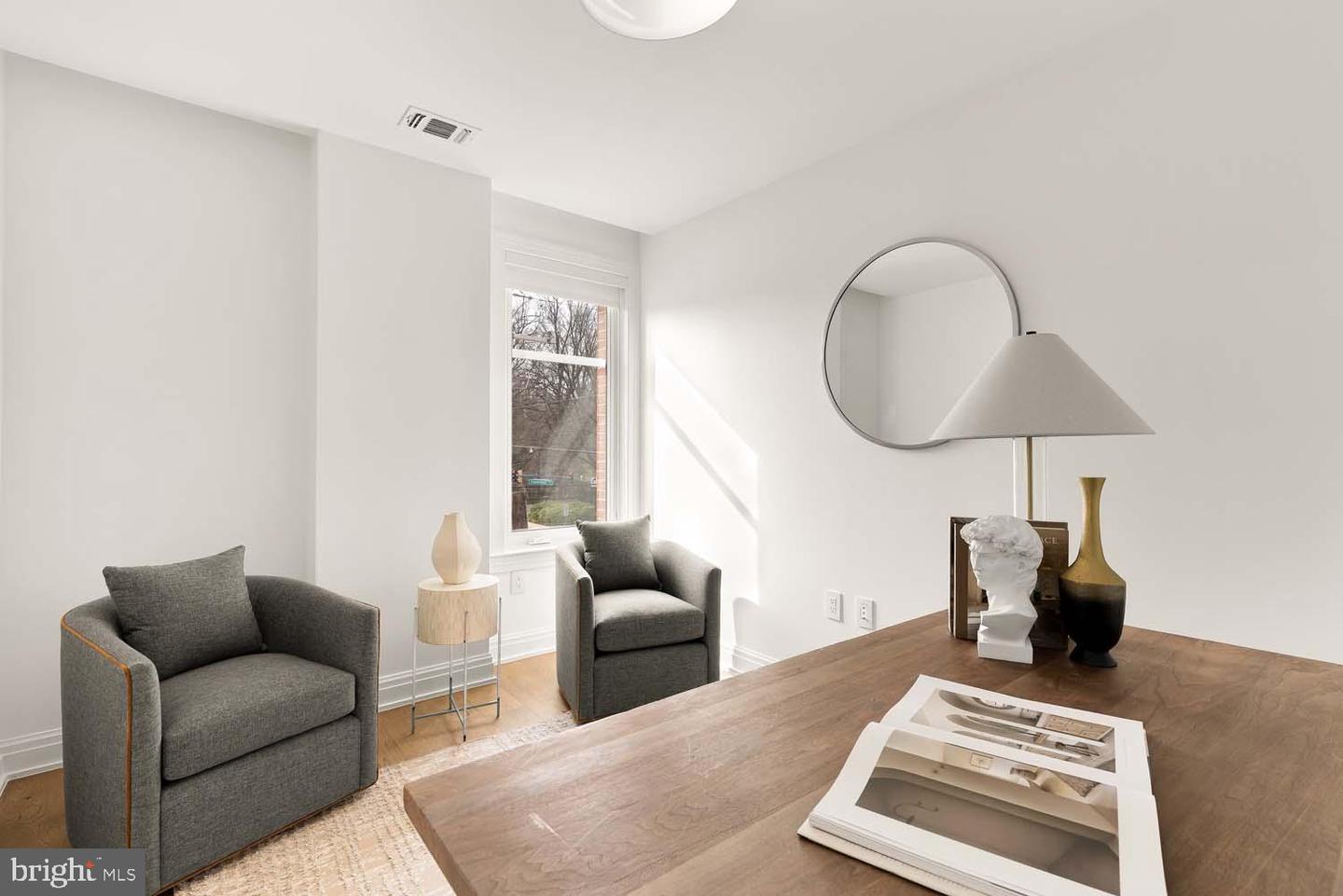 8551 Connecticut Ave #302 Property Photo 17