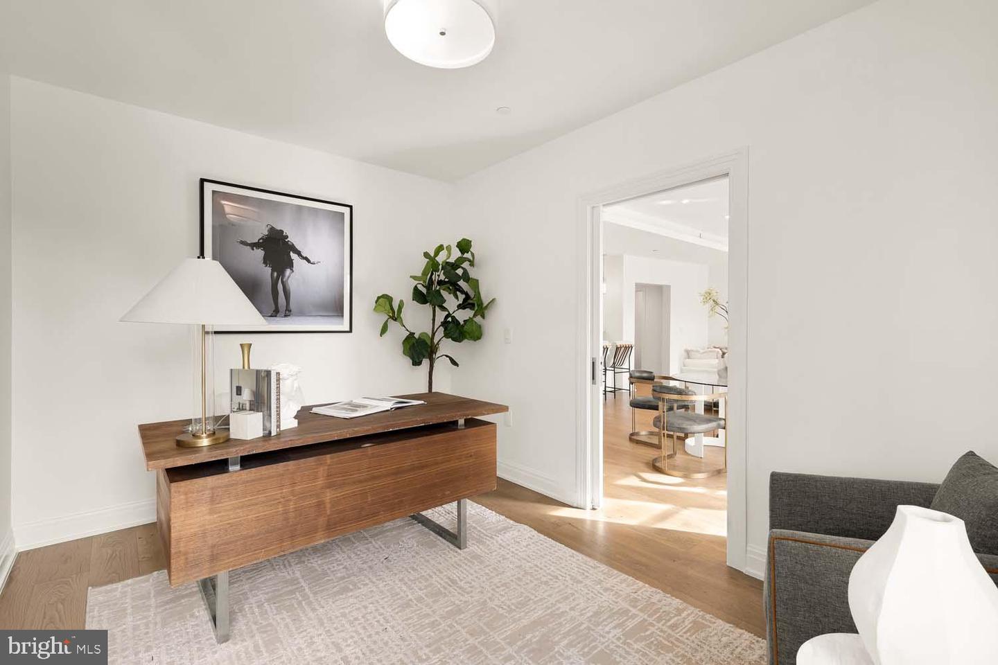8551 Connecticut Ave #302 Property Photo 18