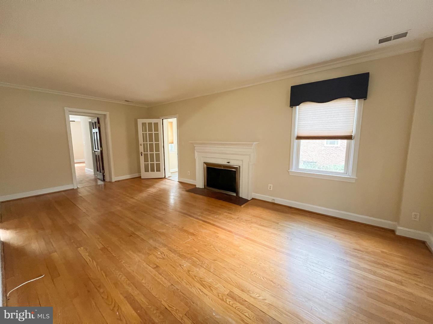 1004 Noyes Dr S Property Photo 8